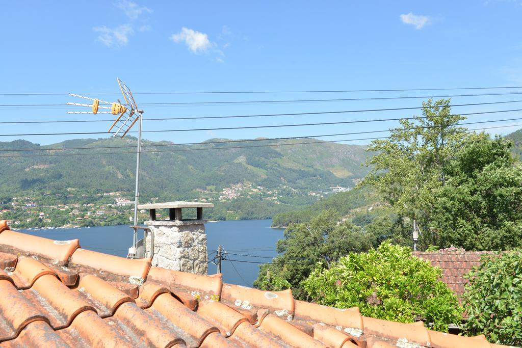 Al Vivenda Romantica Geres Exterior photo
