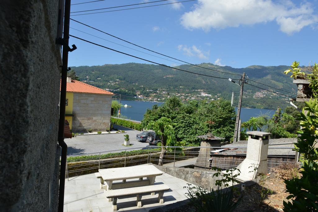 Al Vivenda Romantica Geres Exterior photo